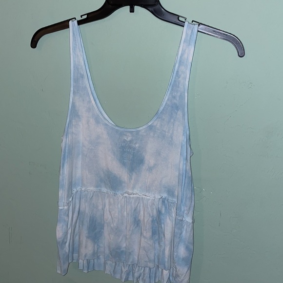 🩵☁️🩵☁️AE Soft and Sexy Tank - Picture 2 of 4